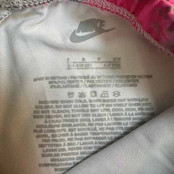 Nike Girls Pink Hoodie and Abstract Print Leggings 2 Piece Set Size 5 4-5 Years - Picture 5 of 6